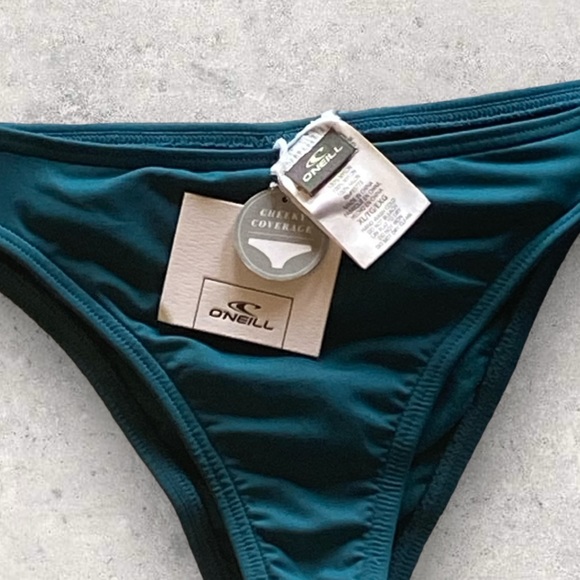 NWT Beautiful XL O’Neill Swimsuit Emerald Green Straps New Condition. Swimwear! - Picture 4 of 7